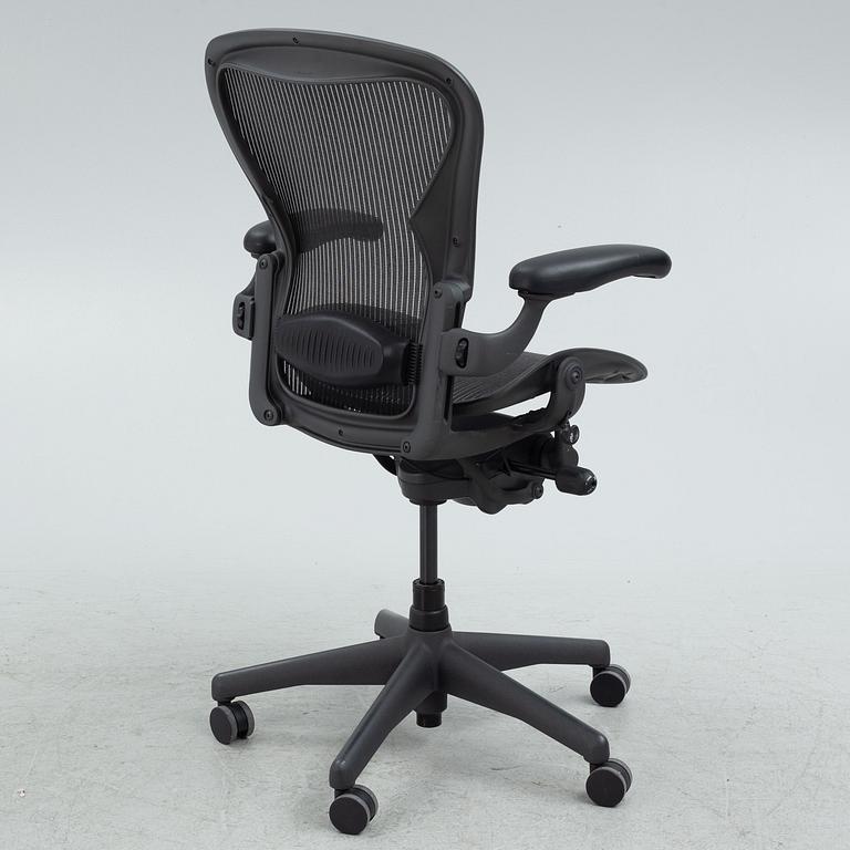 Don Chadwick/Bill Stump, skrivbordsstol, "Aeron", Herman Miller.