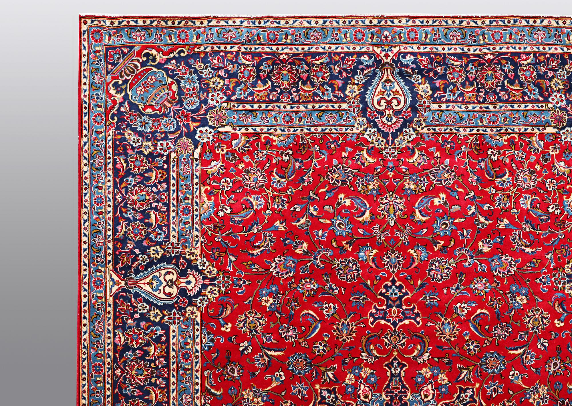 A carpet, Kashan 353 x 244 cm.