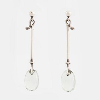 Vivianna Torun Bülow-Hübe, Örhängen, "dew drop" silver med prasiolit, Georg Jensen.