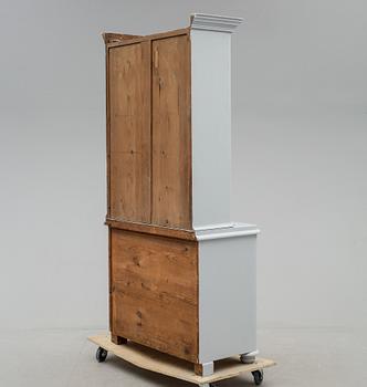 BOKSKÅP, 1800-tal.