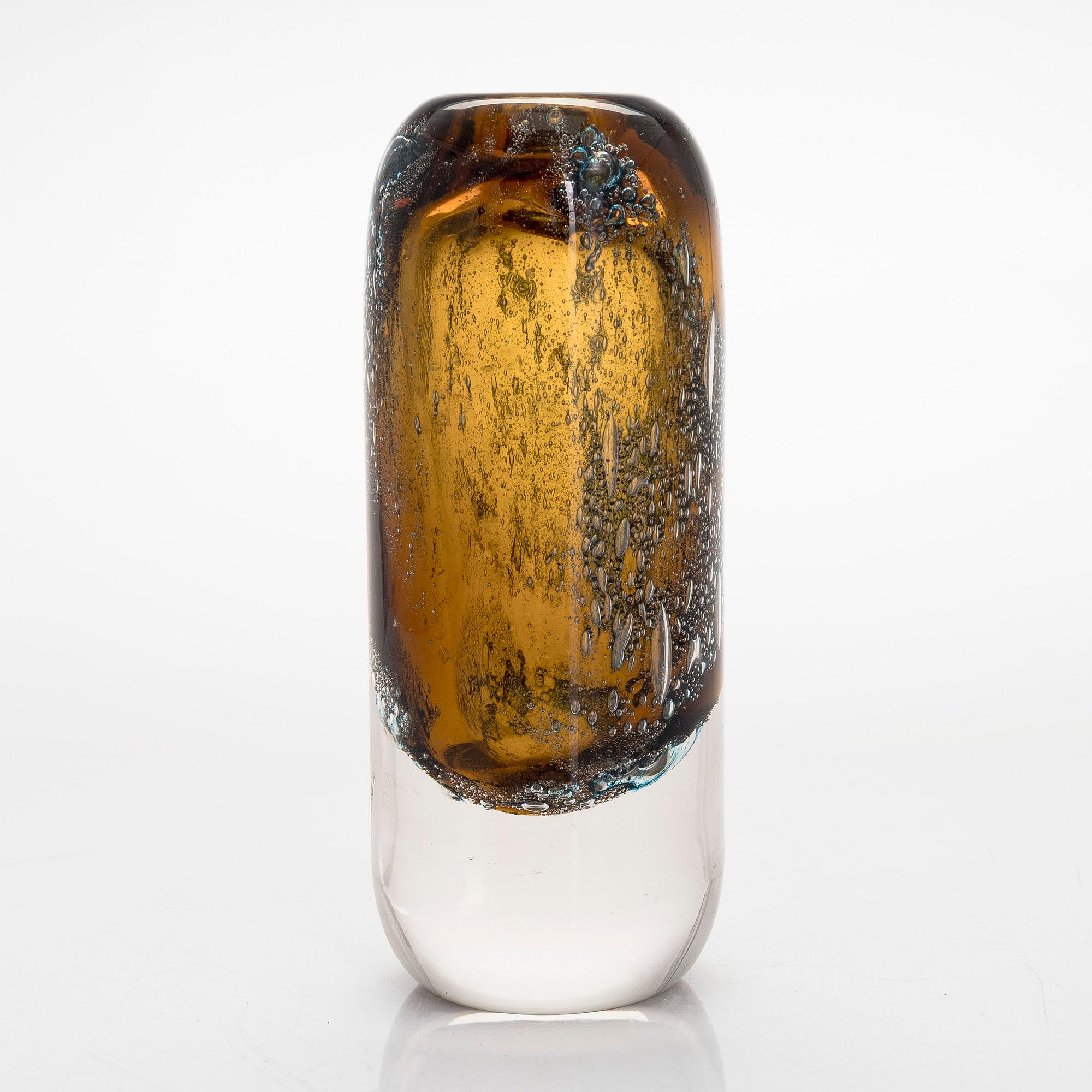 Heikki Orvola, A 'Vulcano' art glass vase, signed Heikki Orvola Nuutajärvi Notsjö. Designed 1974.
