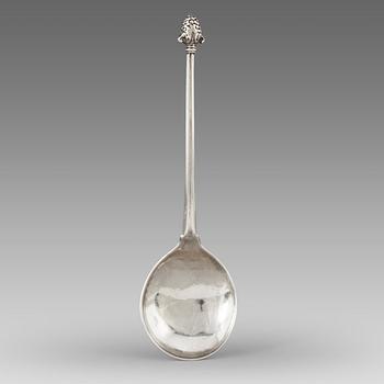 SKED med druvknopp, silver, sannolikt Helle Gullsmed, (verksam i Christiania) 1600-tal.