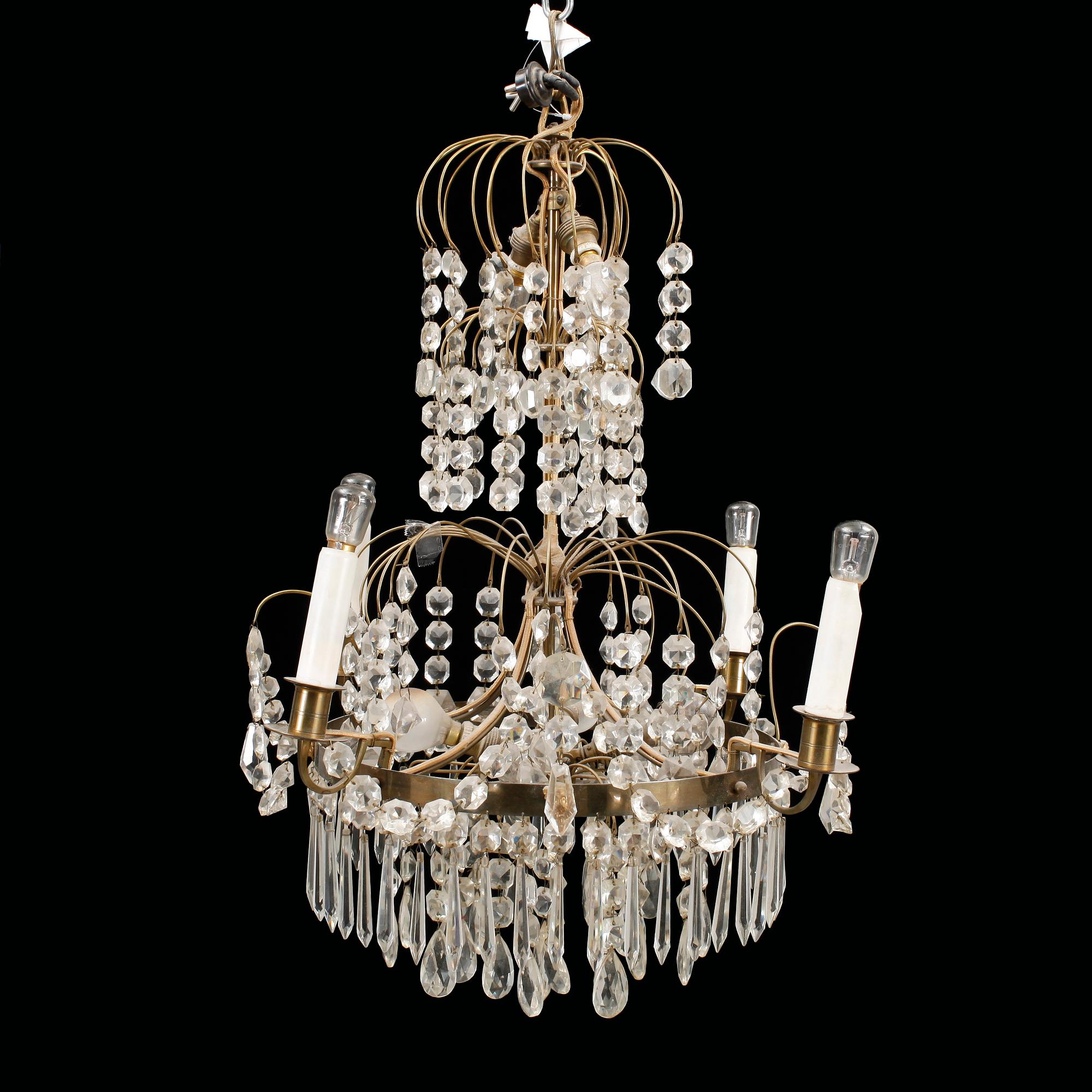 LJUSKRONA, gustaviansk stil, 1800-tal. Höjd: 60 cm.