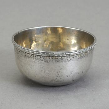 TUMLARE, silver, med otydlig stads och mästarstämpel, 1779. Vikt ca 19 g.