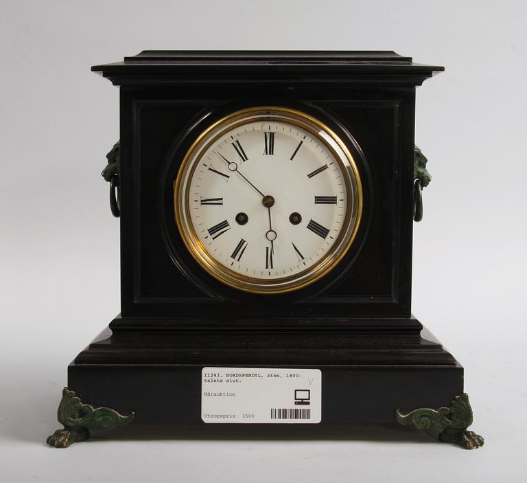 BORDSPENDYL, sten, 1800-talets slut.