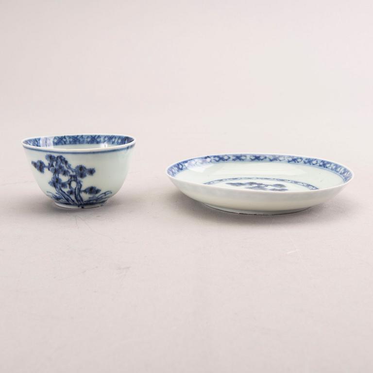 A Chinese Qianlong porcelain cup and saucer.