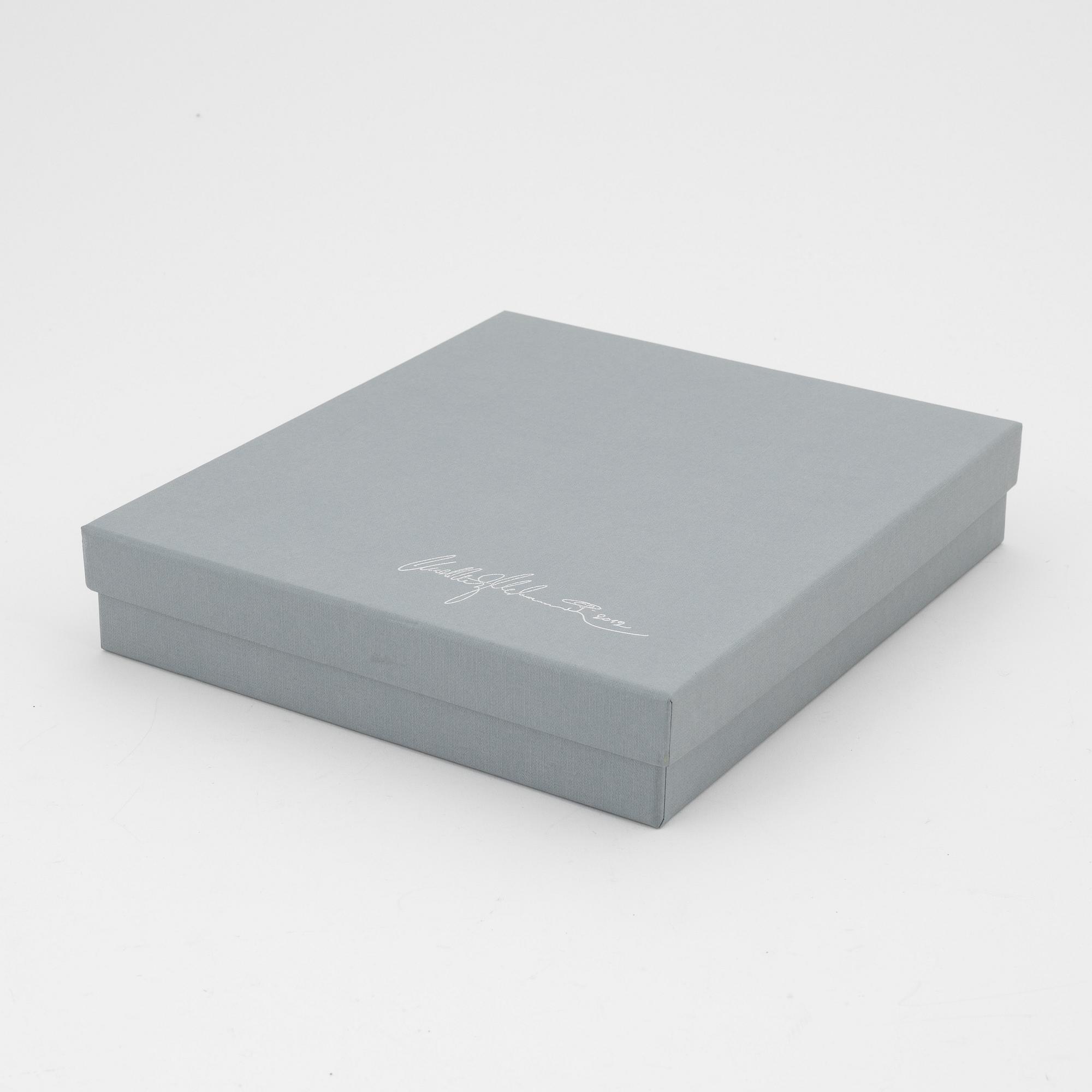 Charlotte Gyllenhammar, multipel signerad och numrerad 58/100, 2012.