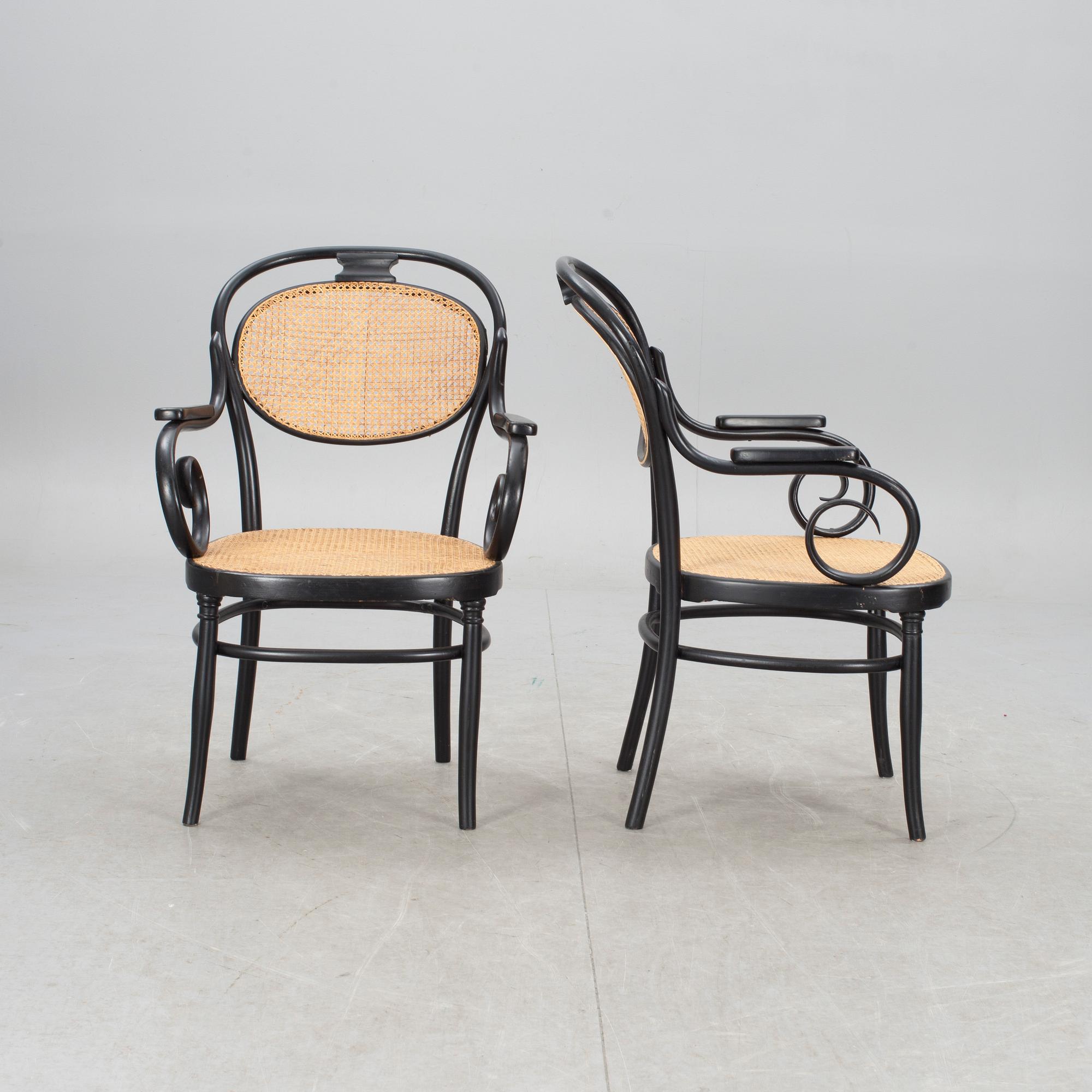 KARMSTOLAR, ett par, J&J Kohn. 1900-talets början.