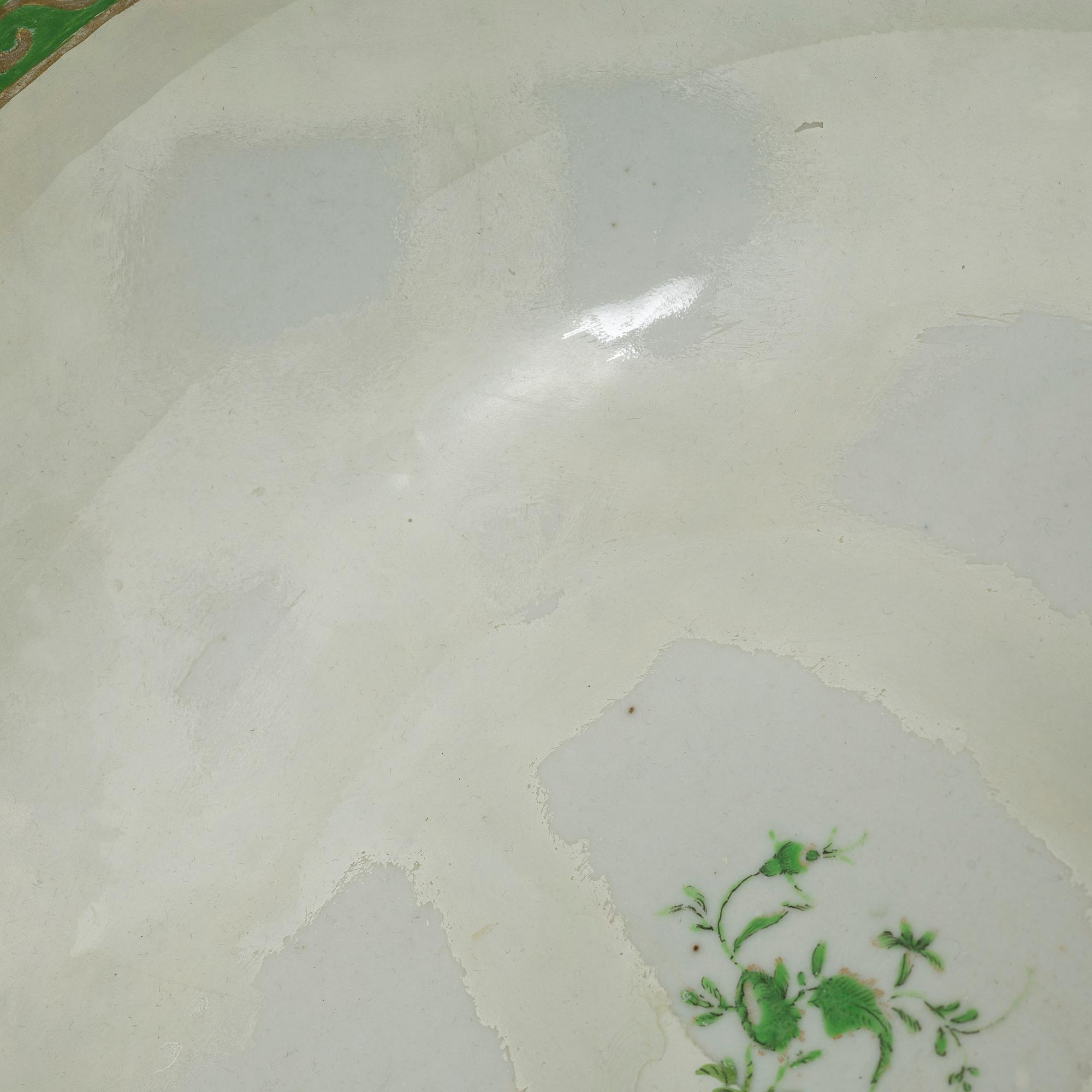 Smörterrin, terrinfat och bålskål, kompaniporslin, Kina, Qingdynastin, 1700-tal.