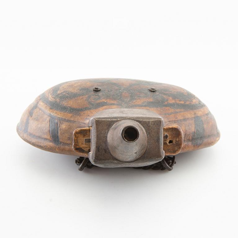 Powder flask, probably Persian, Safavid, 18th/19th century.