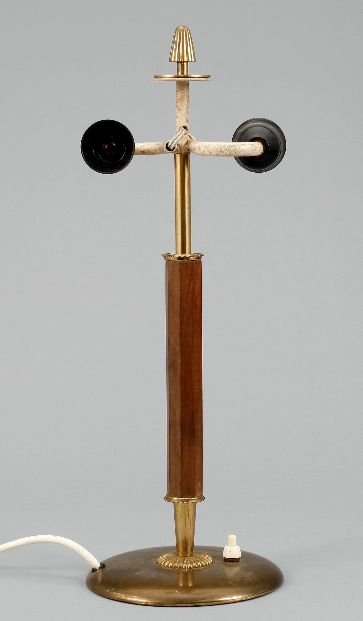 BORDSLAMPA, 1900-talets mitt.