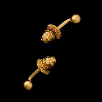 A PAIR OF CUFFLINKS, 22 K gold.