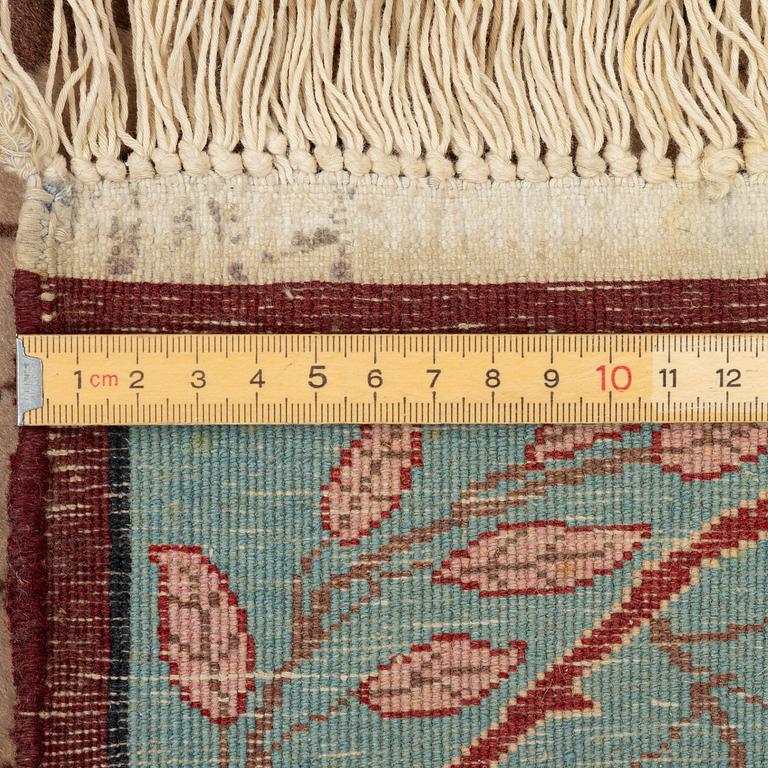 Matta, Pakistan, ca 185 x 124 cm.