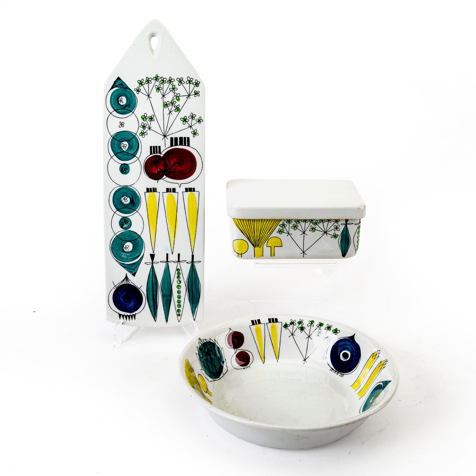 Marianne Westman, a 3 pcs porcelain "Picknick" service Rörstrand later part of the 20th century.