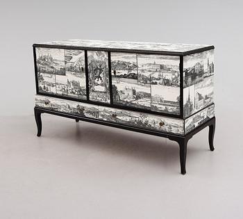 SIDEBOARD, 1900-talets första hälft.