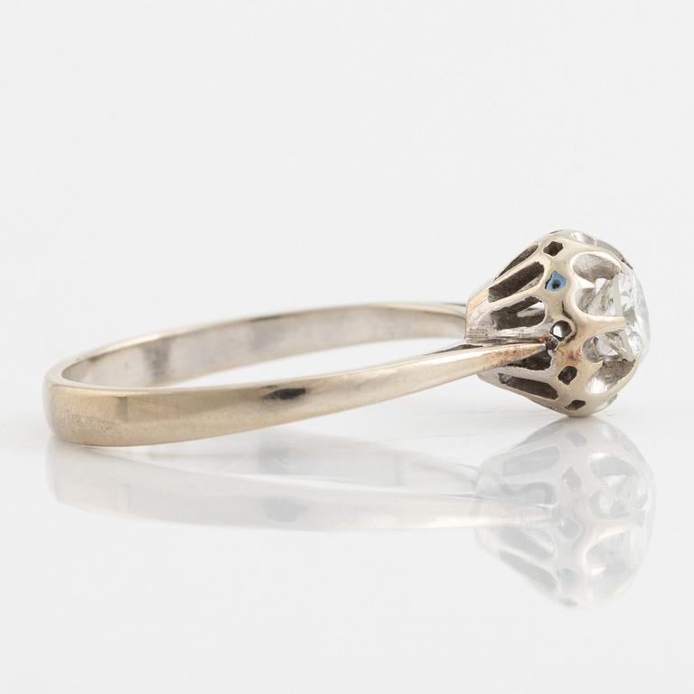 Brilliant cut diamond ring.