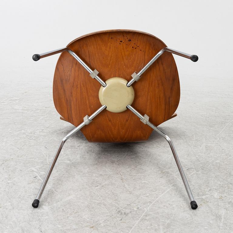 Arne Jacobsen, Chairs, 5, “Grand Prix”, Fritz Hansen,