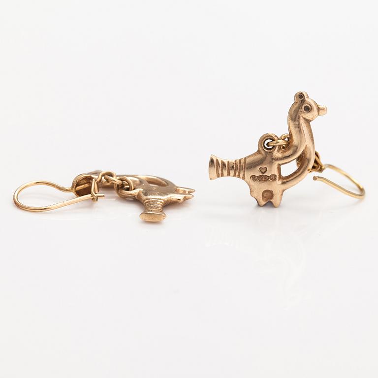 A pair of 14K gold earrings "Small bird". Kalevala koru, Helsinki 1997.