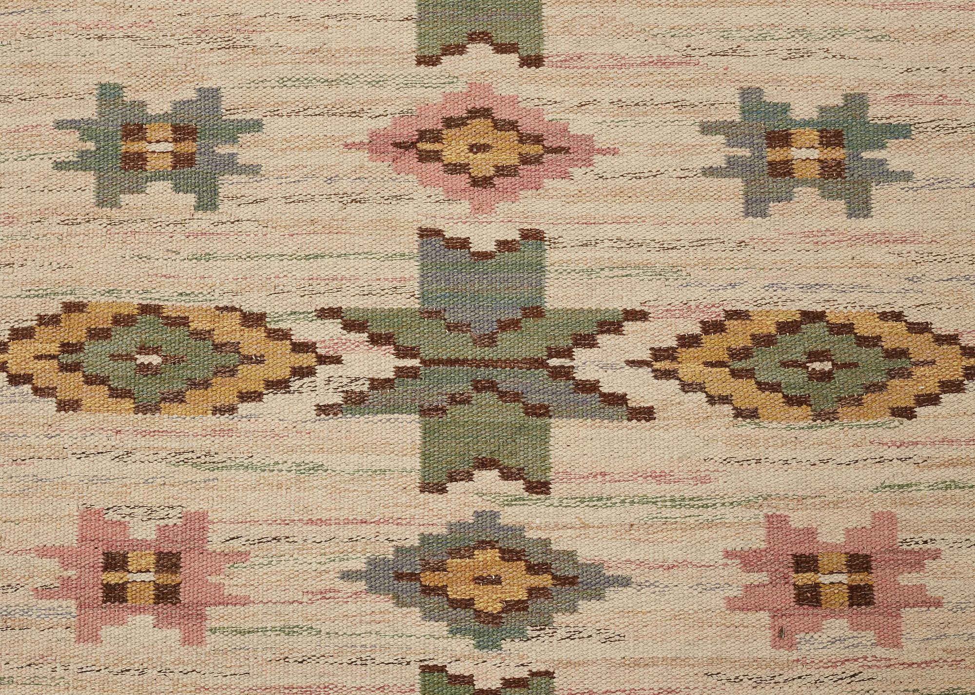 Märta Måås-Fjetterström, A CARPET, "Vit botten", flat weave, ca 352,5 x 271,5 cm, signed MMF.