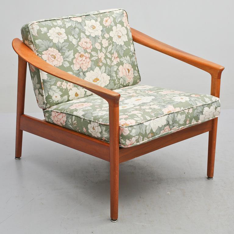 FÅTÖLJER, ett par, Folke Ohlsson, Bodafors, 1900-talets tredje kvartal.