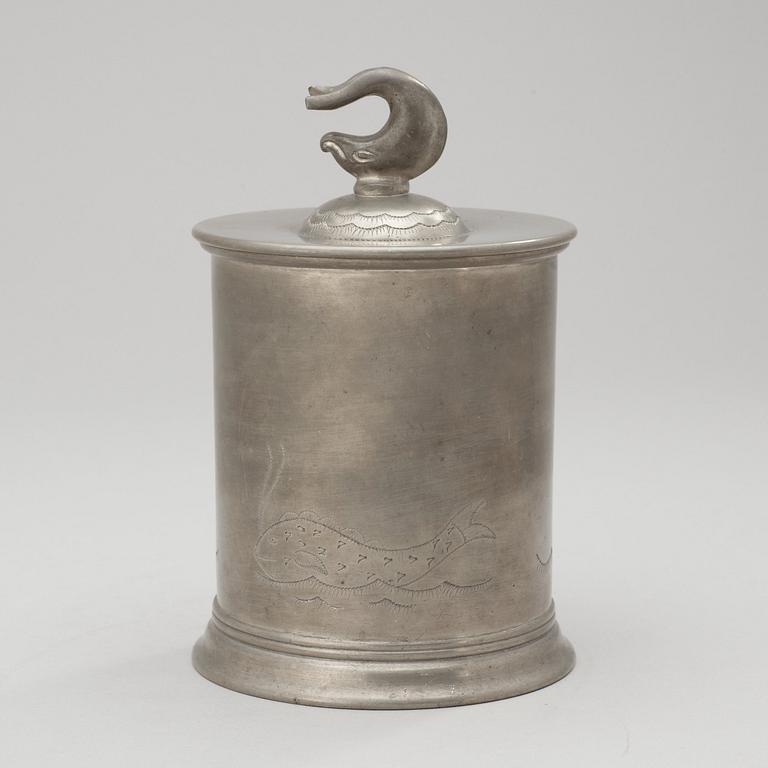 FIRMA SVENSKT TENN, tobaksburk, Stockholm 1928.