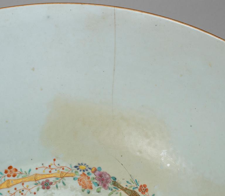 BÅLSKÅL, porslin, Qingdynastin, Qianlong (1736-95).