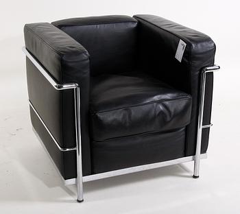 FÅTÖLJ. Efter Le Corbusier.