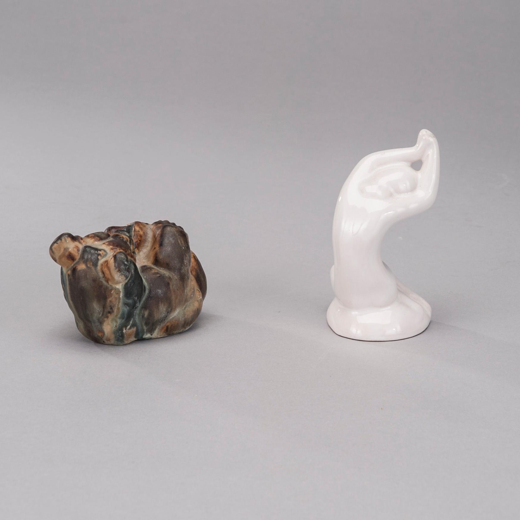 FIGURINER, 2 st, keramik, märkta L. Hjorth och Ingdam, Danmark.