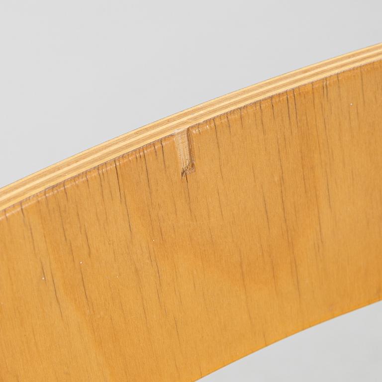 Alvar Aalto, a pair of model 'K65' birch bar chairs, Artek, Finland.