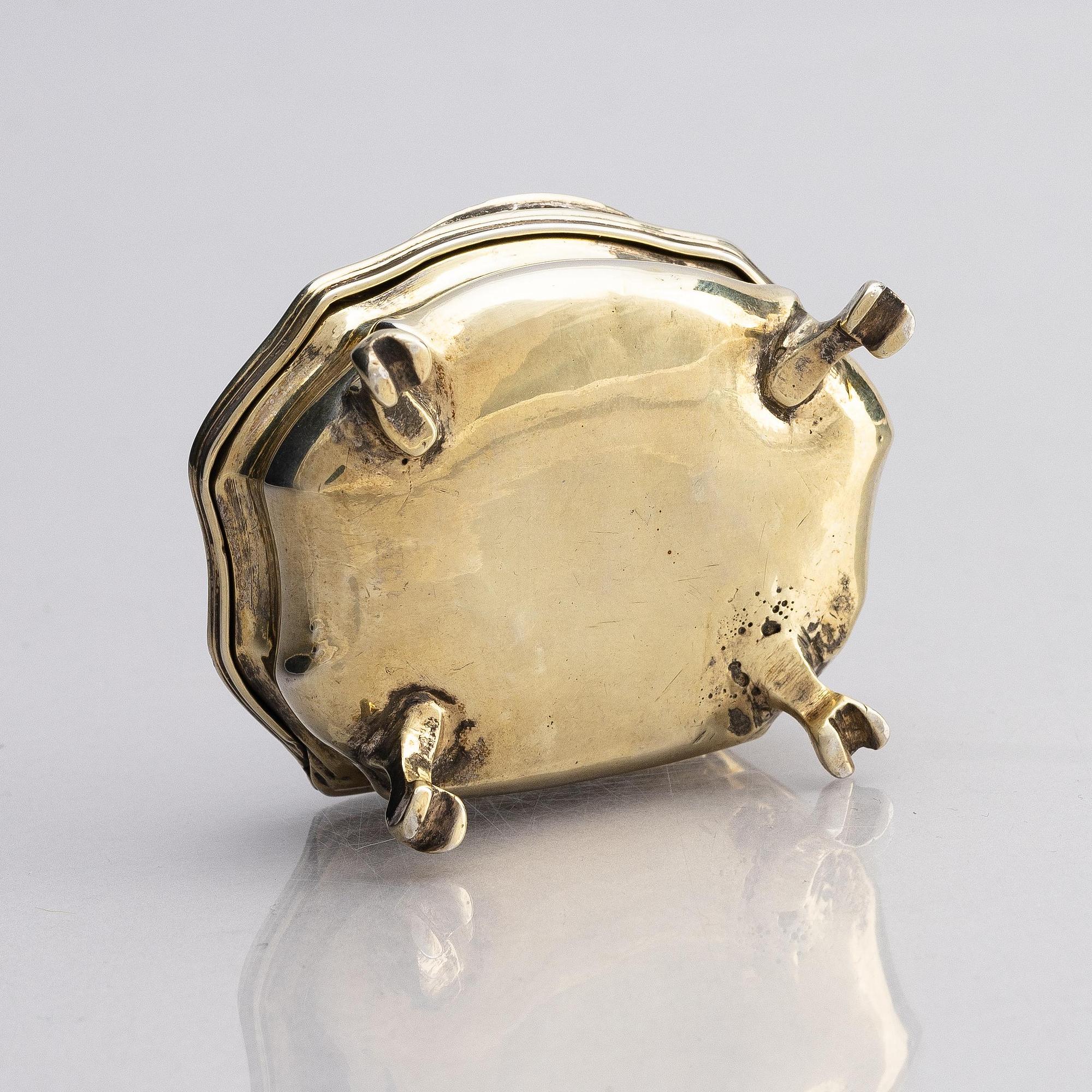 A German 18th century silver-gilt snuff-box, mark of Breuer Martin, Augsburg 1751.