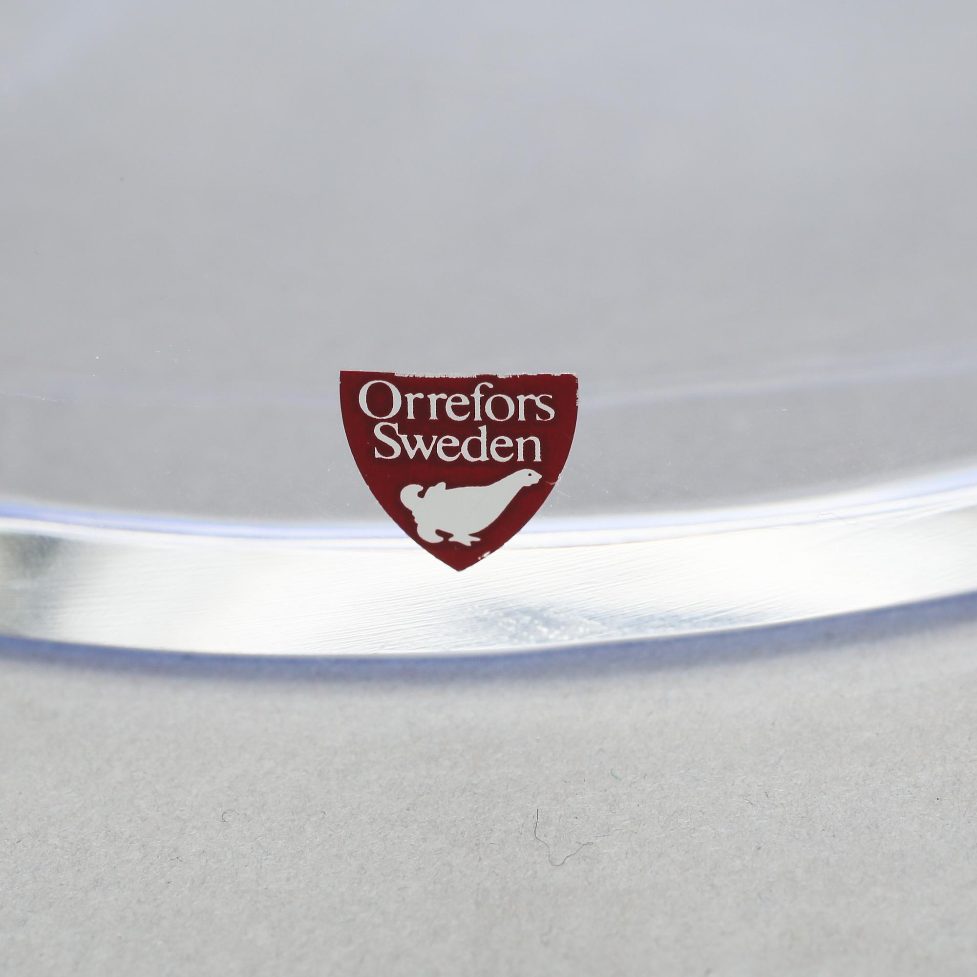 VAS, två delar, glas, Lars Hellsten, Orrefors, daterad på kvitto 1995.