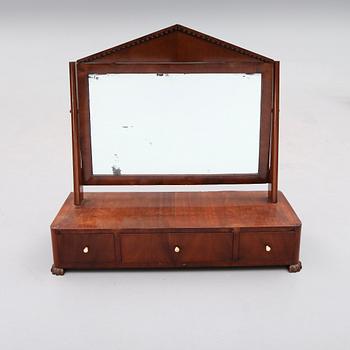 TOILETTESPEGEL, Karl Johan, 1800-talets mitt.
