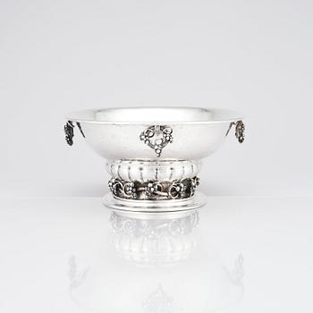 Georg Jensen, an 830/1000 silver centerpiece with grapes, Copenhagen 1919, design nr 296, also designed in 1919.