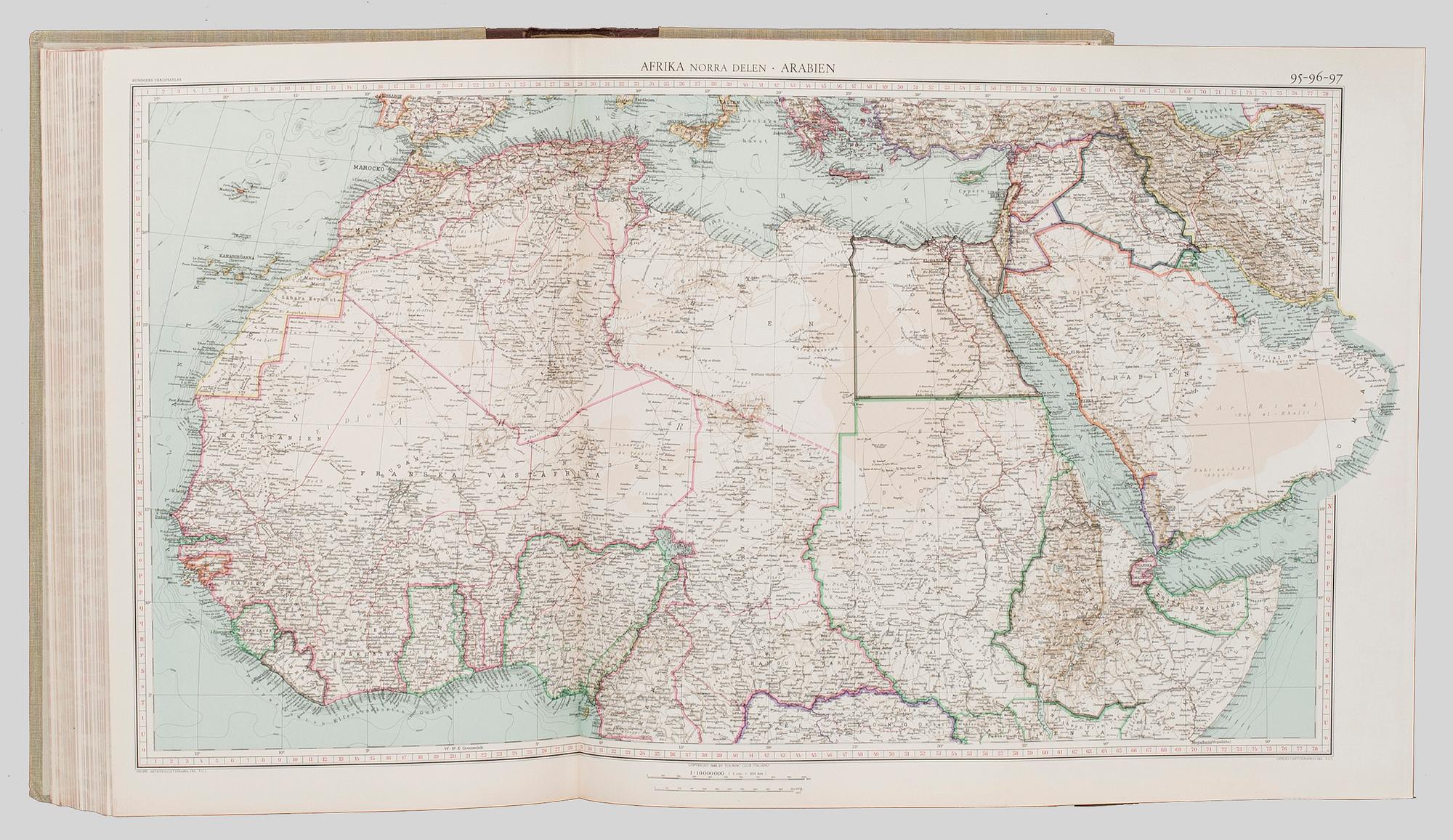 ATLASBÖCKER, 2 st, bland annat "Andrees Handatlas" Leipzig, 1893.