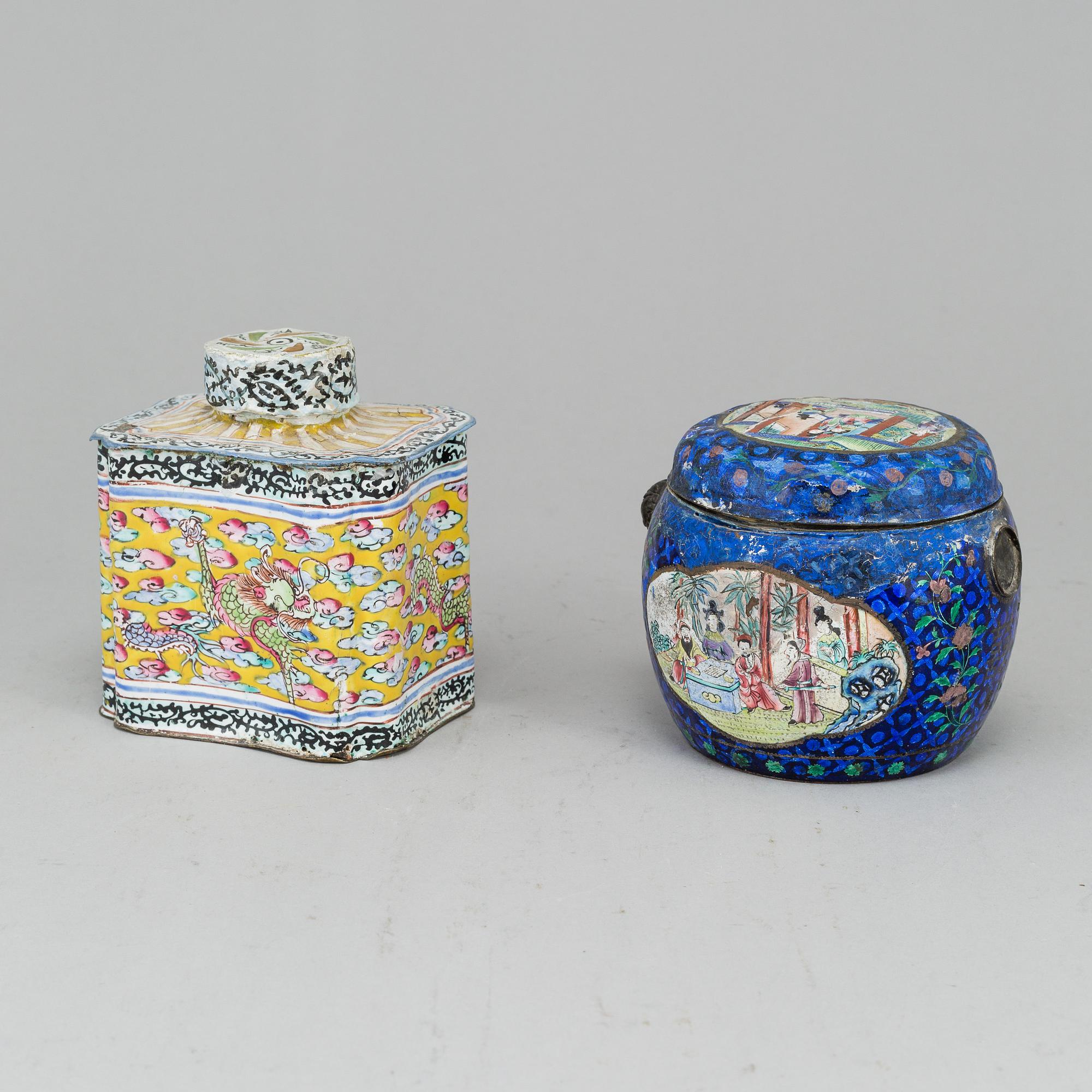Two Chinese tea caddies with cover, enamel on copper, Qing dynasty, 19th Century.