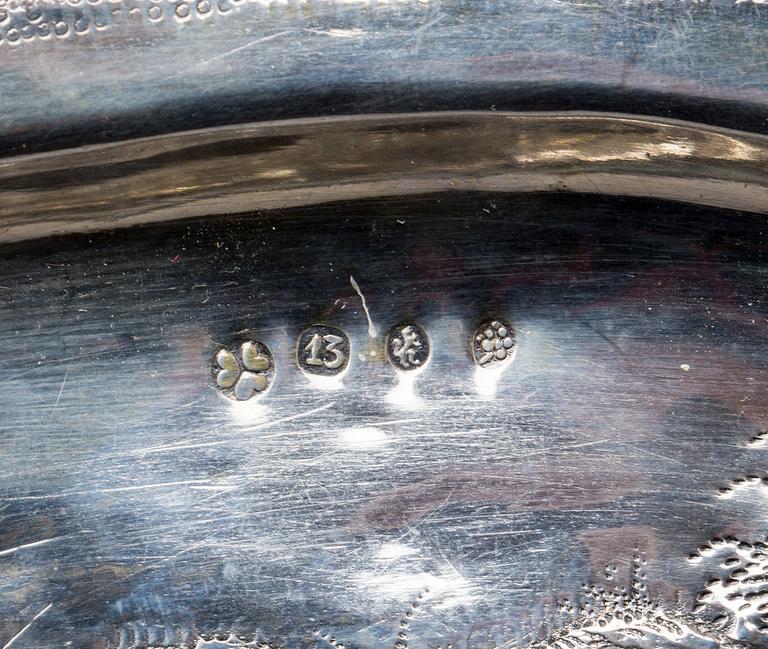 PRESENTERFAT, silver, barockstil 1800-tal. Ca 340gr.
