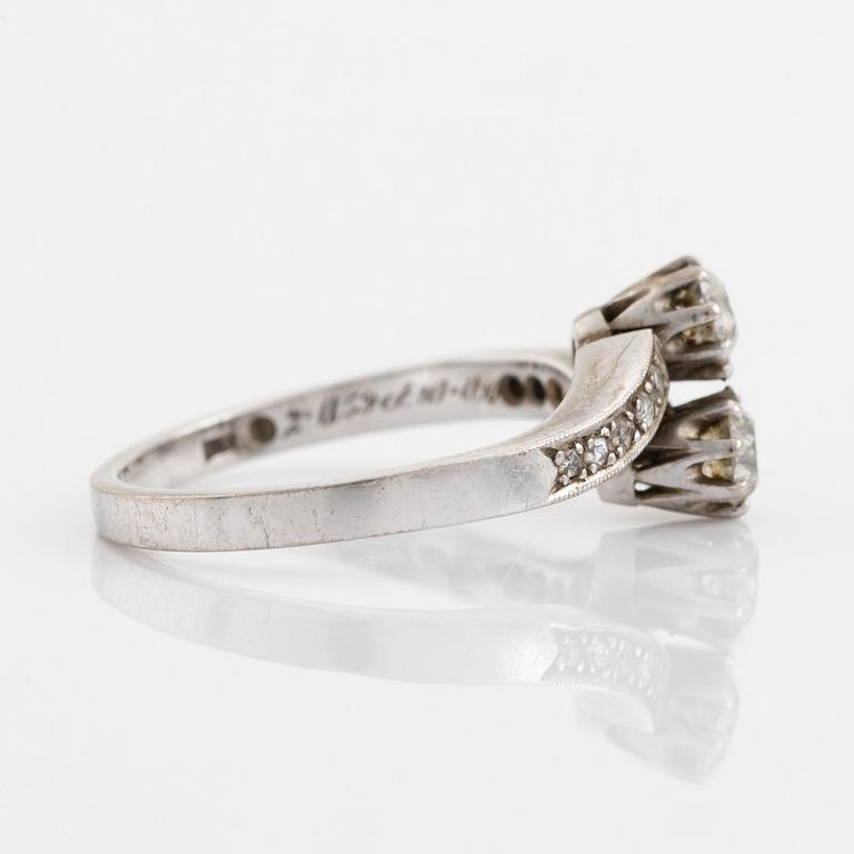 Ring, sk syskonring, 18K vitguld med briljantslipade diamanter.
