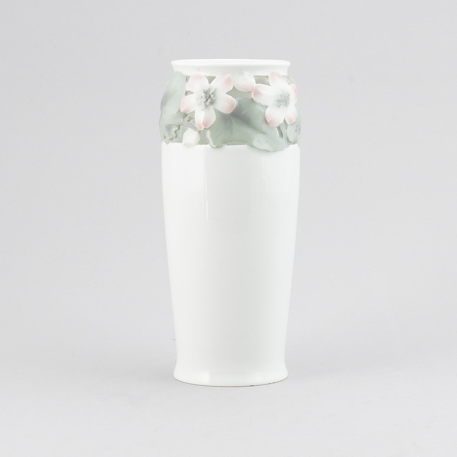 MELA ANDERBERG, porcelaine vase.