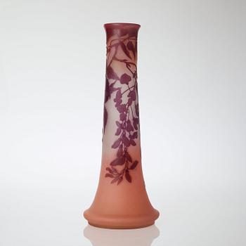 An Emile Gallé Art Nouveau cameo glass vase, Nancy, France.