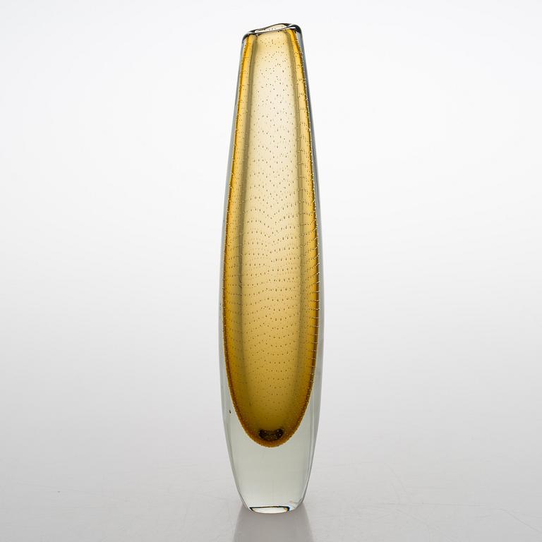 GUNNEL NYMAN, A glass vase signed G. Nyman Nuutajärvi Notsjö.
