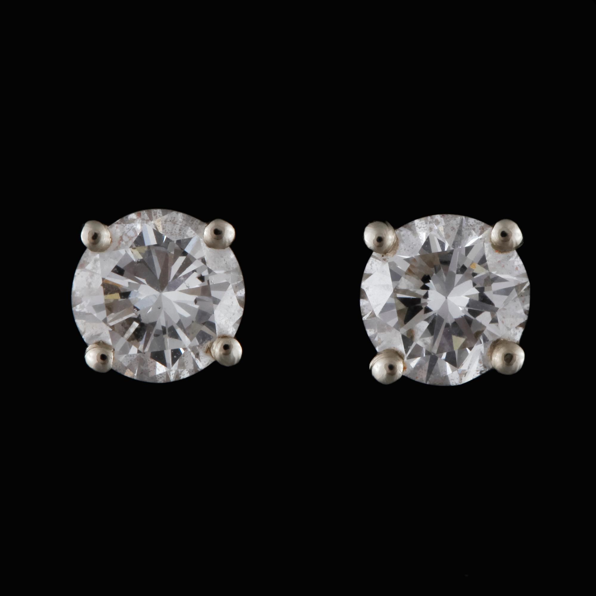 ÖRHÄNGEN, 14k vitguld med briljantslipade diamanter, tot 1.06 ct.