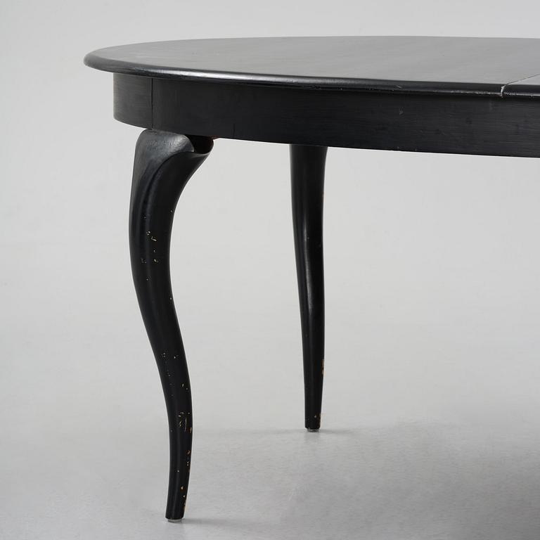 Uno Åhrén, a Swedish Grace dining table, 1920s.