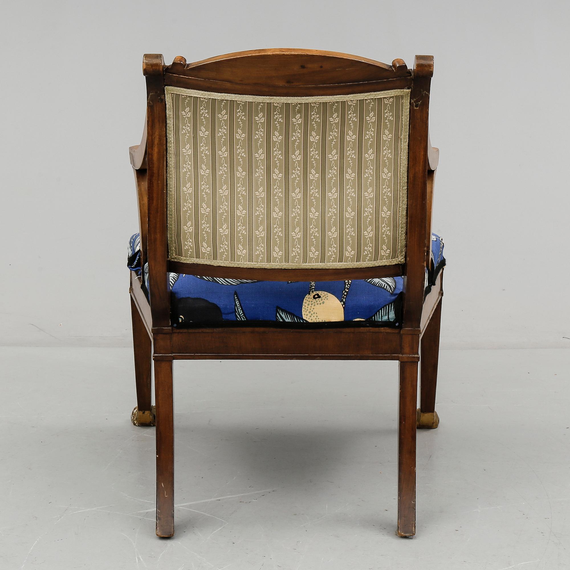 KARMSTOL, empire, märkt HGK från Kungliga Husgerådskammaren, 1800-talets första hälft.