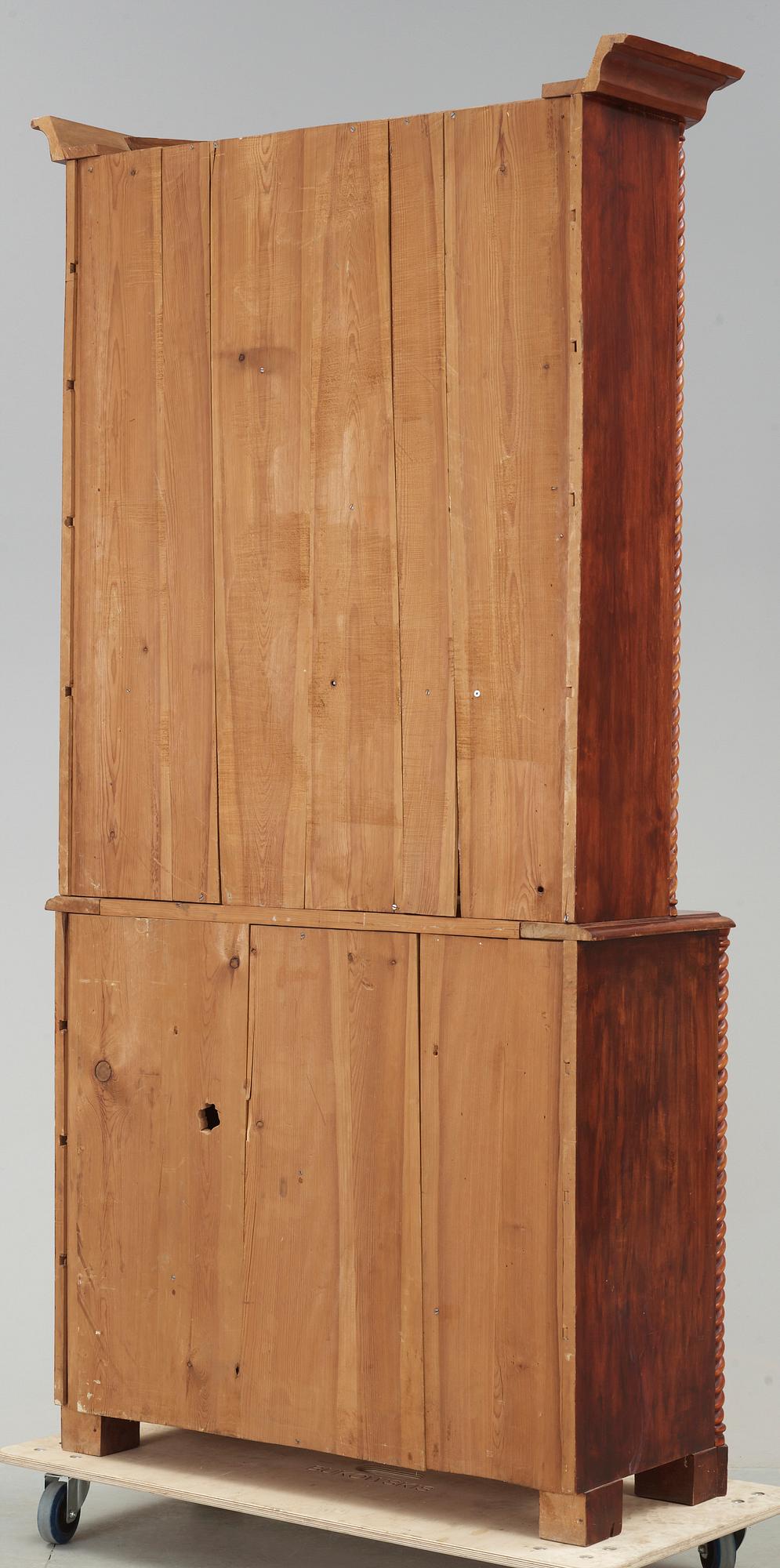 BOKSKÅP, senempire, 1800-talets mitt.