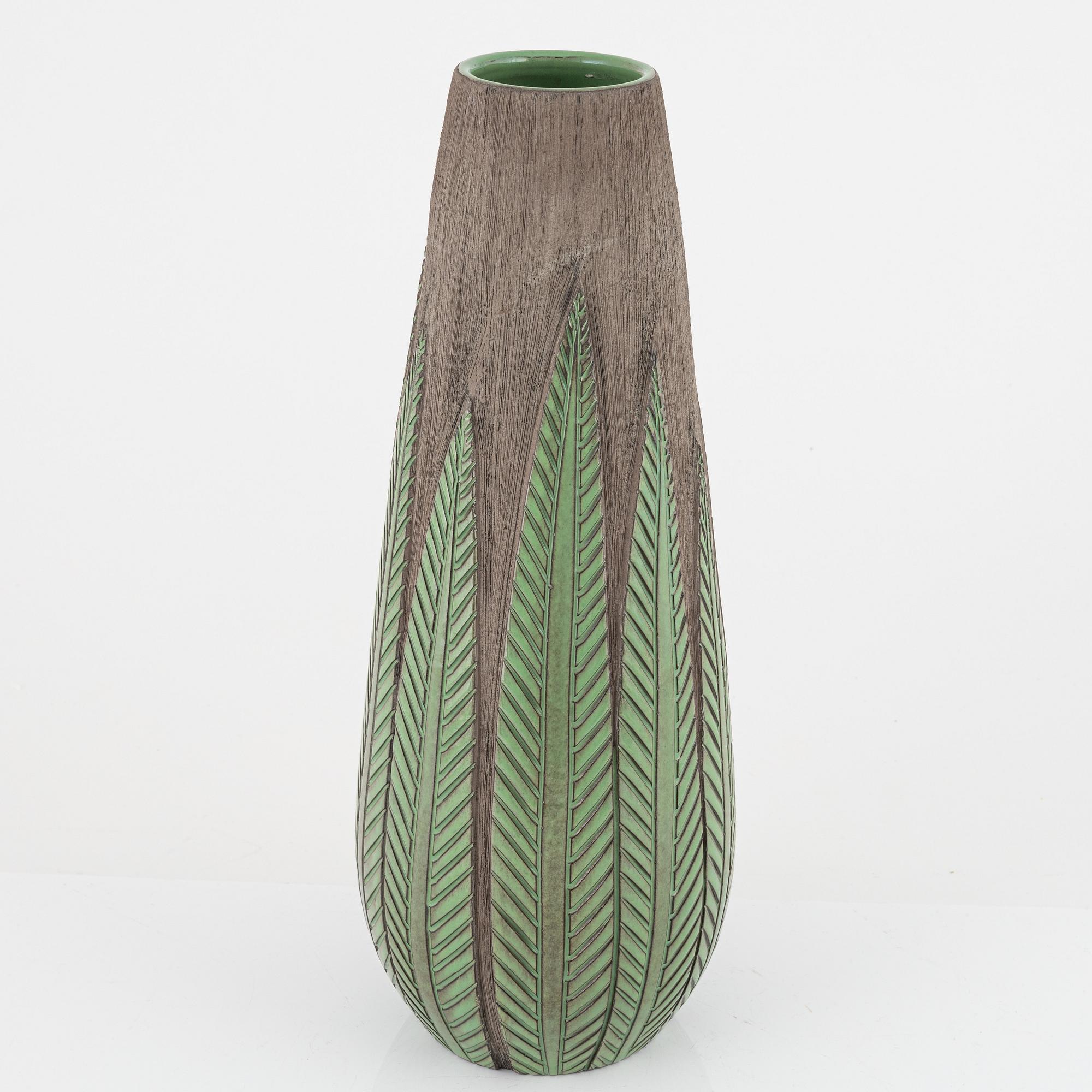 Anna-Lisa Thomson, a 'Paprika' ceramic vase, Upsala-Ekeby.