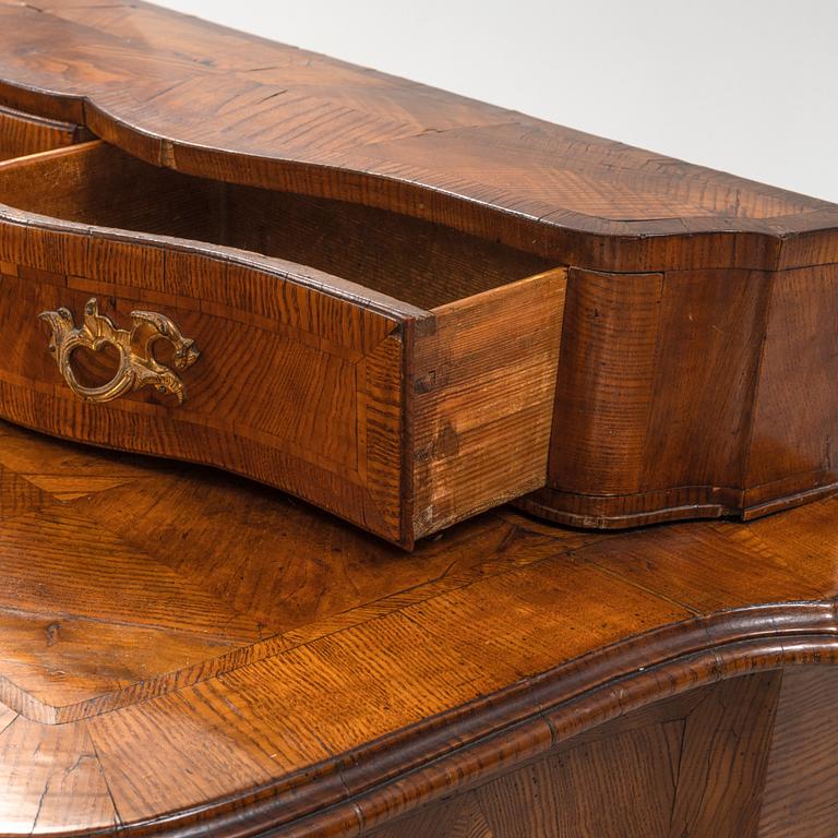 A late Baroque chest of drawers, first half of the 18th Century.