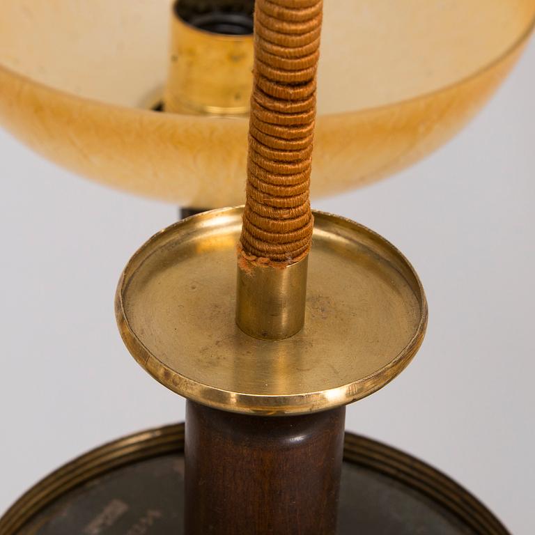 Paavo Tynell, a 1930's pendant light for Taito.