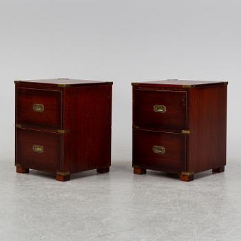A pair of mahogany bedside tables, England second half of the 20th century.