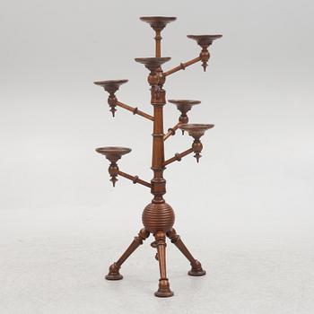 A pedestal/flower table, late 20th century.