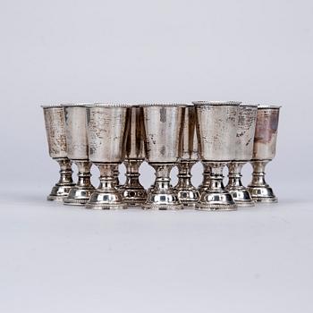 BÄGARE, 12 st, silver, Österrike-Ungern 1867-1922. Vikt ca 463 g.